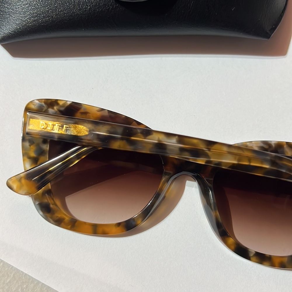 Diff Sunglasses - image 3